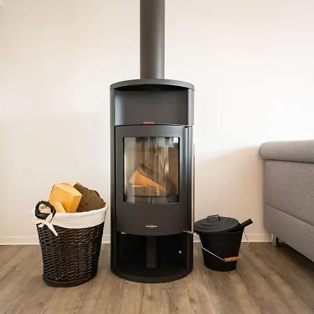 In Am Ostseestrand بيت للعطل دامب